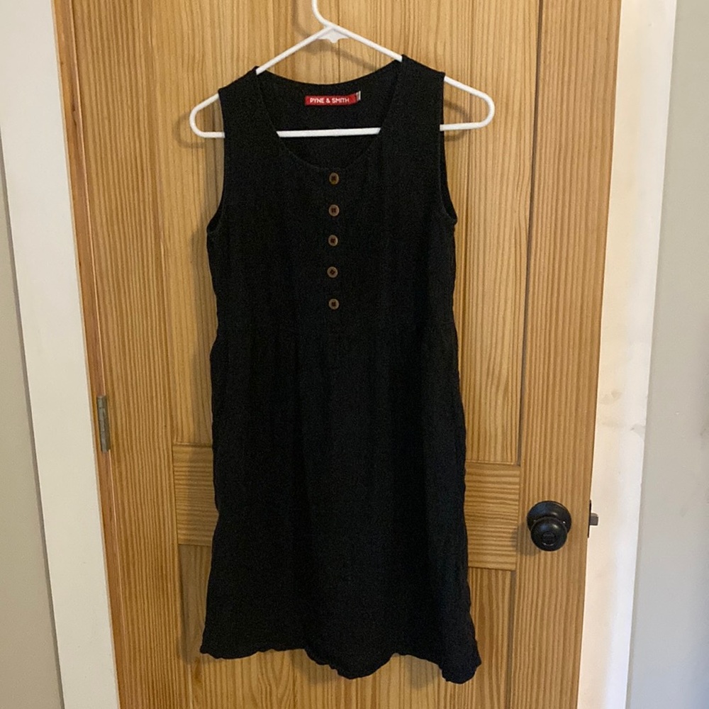 Black Sleeveless Dress